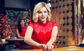 Nhân viên hỗ trợ khách hàng 24/7 của 68gb web